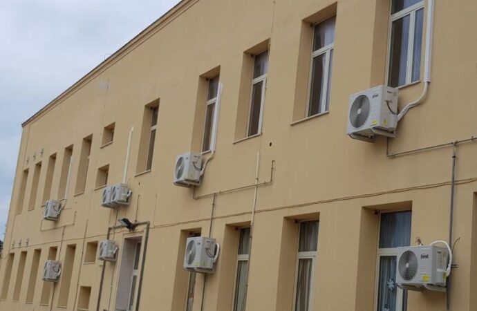 Installati climatizzatori in alcuni istituti scolastici a Campobello di Mazara