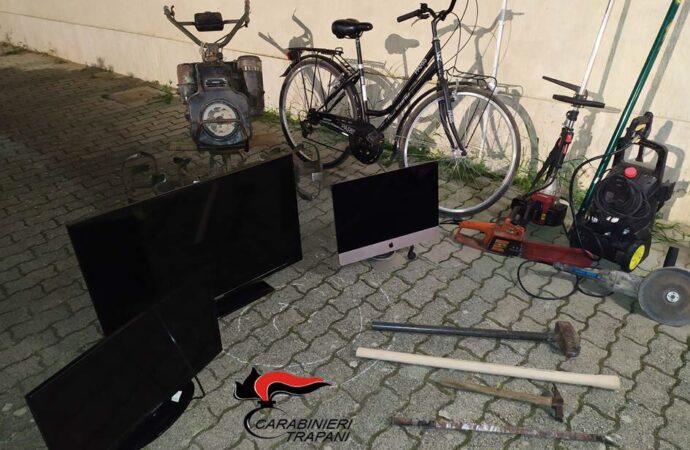 Un arresto per furto in abitazione è stato eseguito dai carabinieri di Trapani