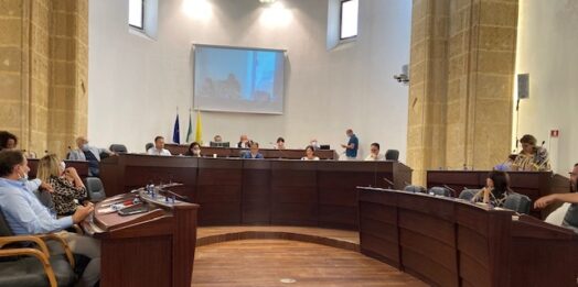 VIDEO – Indagine Gdf, le interviste ai consiglieri comunali D’Alfio e Randazzo durante la seduta del consiglio comunale di Mazara