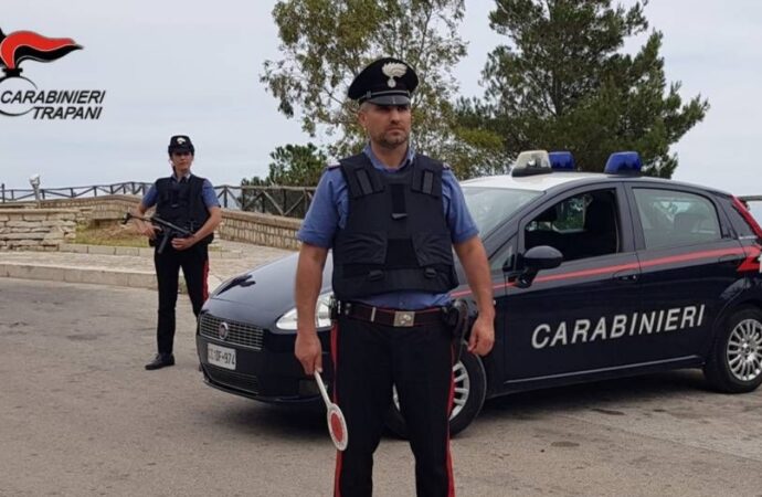 Blitz antimafia dei carabinieri a Castellammare, scattano 14 arresti