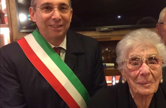Castellammare festeggia nonna Caterina e i suoi 107 anni
