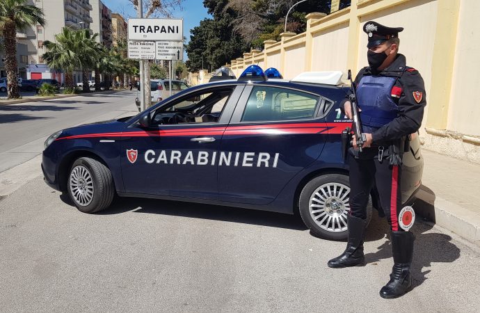 Controlli dei carabinieri di Trapani, multe e denunce