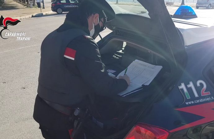 Controlli del territorio dei carabinieri di Trapani, un uomo arrestato e tre denunciati
