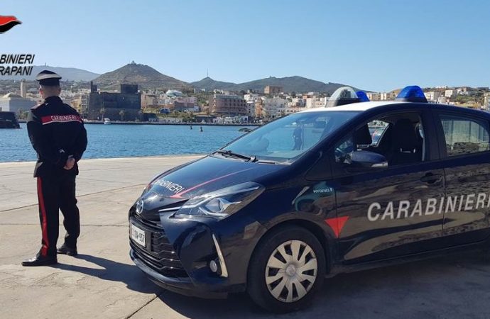 Organizzano una festa senza autorizzazione, 4 persone denunciate dai carabinieri a Pantelleria