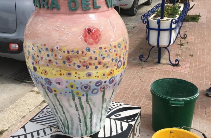 Mazara, risanamento delle ceramiche vandalizzate in centro storico