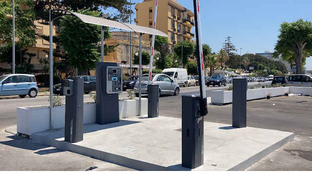 VIDEO – Nuovo parcheggio in piazzale Quinci a Mazara e parcheggiatori abusivi, parla il sindaco