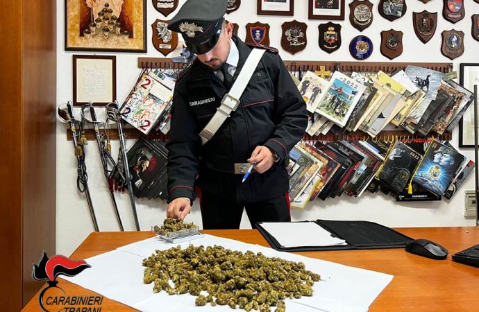 Marijuana in casa: arrestato un 27enne dai carabinieri di Pantelleria