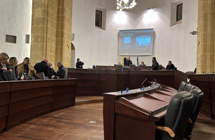 Mazara: salta per mancanza del numero legale la seduta del consiglio comunale