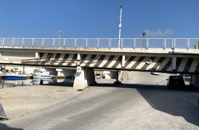 Controlli di sicurezza preventivi ai due ponti che collegano Trasmazaro e Centro città