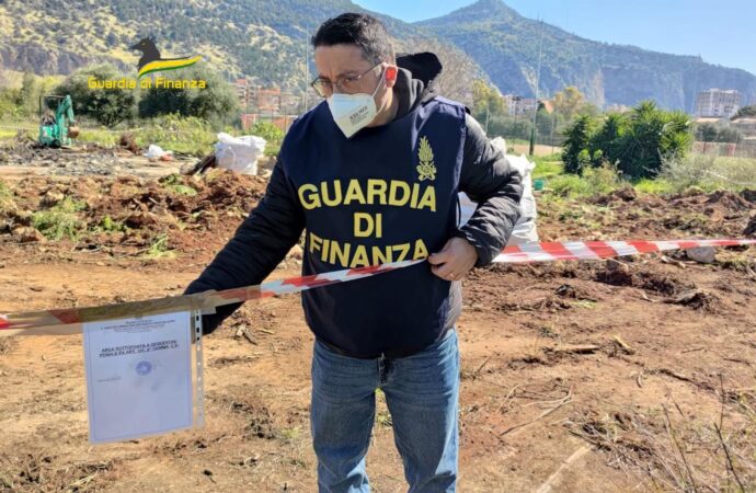 Guardia di Finanza: sequestrata una discarica abusiva nei pressi del velodromo a Palermo