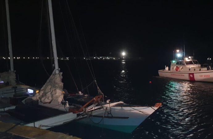 Catamarano alla deriva a Capo Granitola: soccorso dalla guardia costiera di Mazara